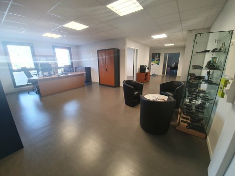 Vente Bureaux / Locaux professionnels, 100 m2 à Saint-Nazaire (44600) en France