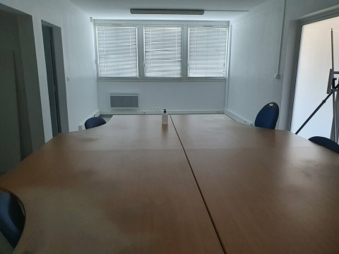 Vente Bureaux / Locaux professionnels, 174 m2 à Saint-Nazaire (44600)