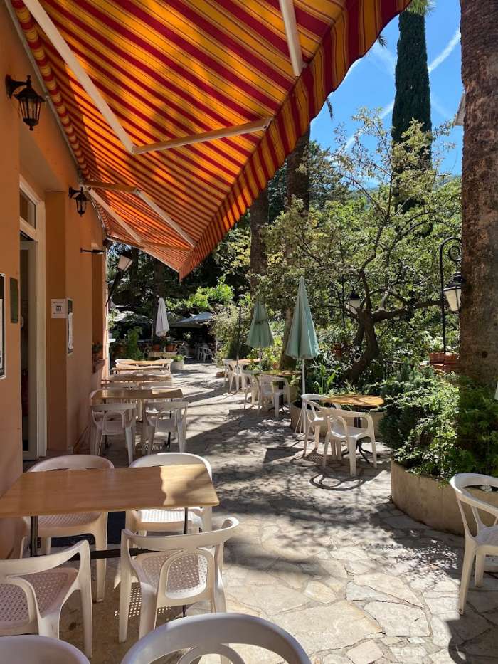 Vente Hôtel restaurant dans une zone touristique, proche de Tourrettes-sur-Loup (06140) en France