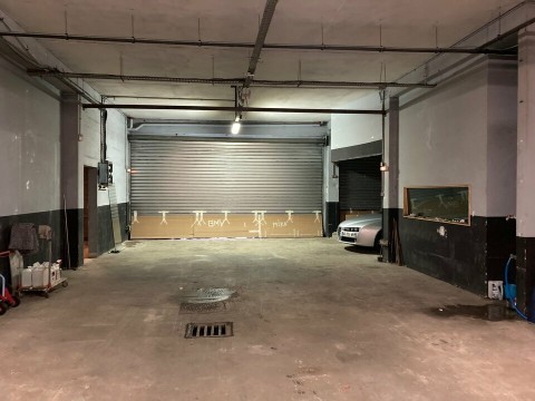 Vente Local d'activité / Entrepôt, 4326 m2 à Bagnolet (93170) en France