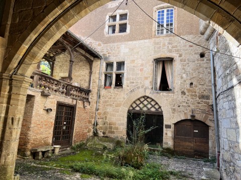 Vente Immeuble à rénover dans le centre historique de Figeac (46100) en France