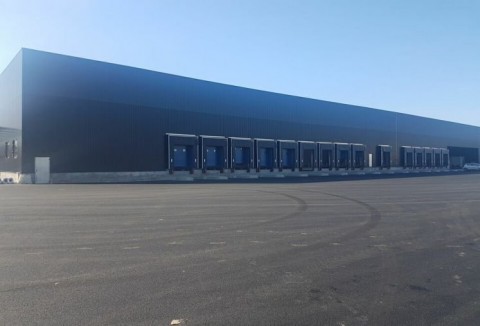 Vente Entrepôt logistique de 6 800 m2 dans une zone industrielle dynamique, proche de Pontcharra (38530) en France