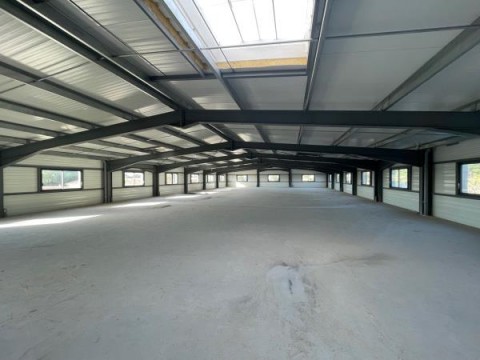 Vente Local commercial , 640 m2 à Vedène (84270)