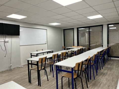 Vente Bureaux / Locaux professionnels, 504 m2 à Bordeaux (33300) en France