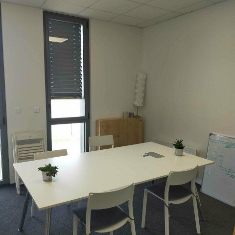 Vente Bureau de 61 m2, à Savenay (44260) en France