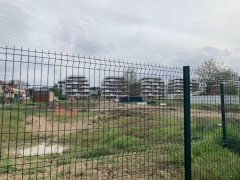 Vente Local commercial , 74 m2 à Noisy-le-Grand (93160) en France