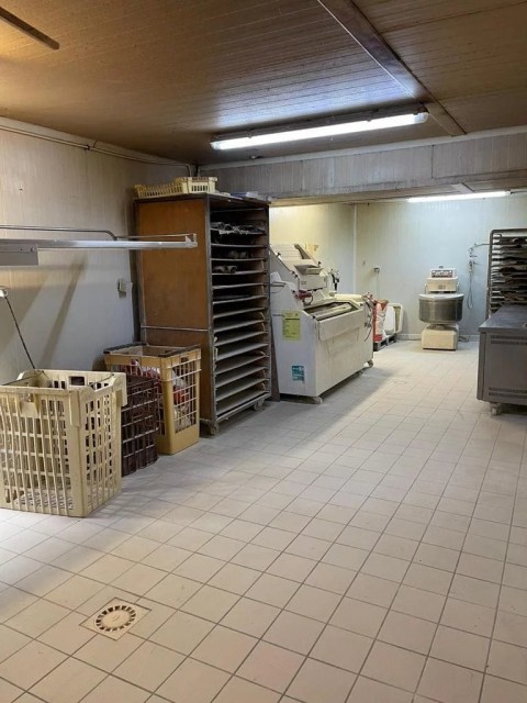 Vente Immeuble, Boulangerie, 3180 pi2 à Montignac-Charente (16330) en France