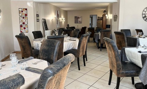 Vente Restaurant, Bar, Traiteur licence IV 60 couverts avec terrasse à Compiègne (60200) en France