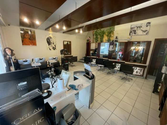 Vente Salon de coiffure, Esthétique / salon de beauté, 55 m2 dans une rue piétonne, à Strasbourg (67000) en France