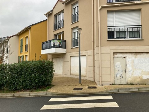 Vente Murs commerciaux, 220 m2 à Chalifert (77144) en France