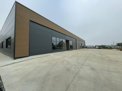 Vente Local d'activité / Entrepôt, 240 m2 à Chartres (28000)