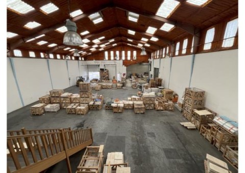 Vente Local d'activité / Entrepôt, 2000 m2 à Aramon (30390) en France