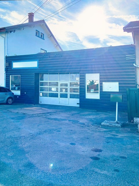 Vente Local commercial idéal pour Garage, 242 m2 sur un emplacement N°1, à Bruyères (88600)