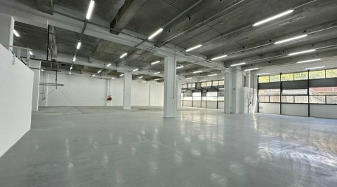 Vente Local d'activité / Entrepôt, 812 m2 à Pantin (93500) en France