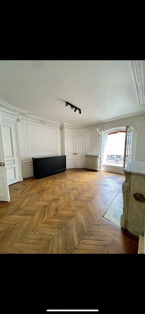 Vente Bureaux / Locaux professionnels, 27 m2 à Paris 8ème (75008)