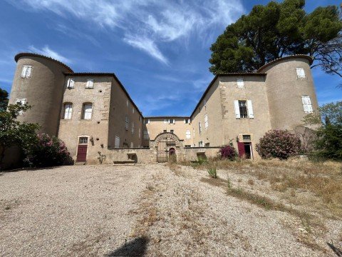 Vente Château, 10770 pi2 à Lézignan-la-Cèbe (34120) en France