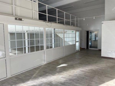 Vente Local d'activité / Entrepôt, 513 m2 à Cannes (06400) en France