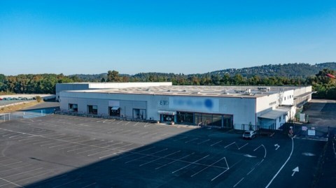 Vente Bâtiment industriel de 145320 pi2 dans une zone d'activité, à Brive-la-Gaillarde (19100) en France