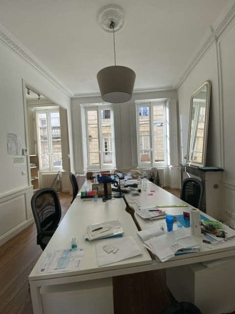 Vente Bureaux / Locaux professionnels, 57 m2 à Bordeaux (33300)