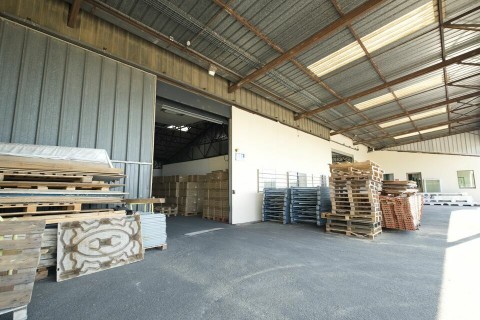 Vente Local commercial , 723 m2 à Neuville-sur-Saône (69250)