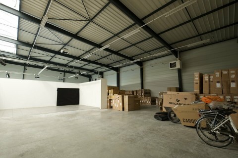 Vente Local commercial , 1081 m2 à Neuville-sur-Saône (69250) en France