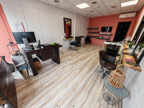 Vente Salon de coiffure, Esthétique / salon de beauté, 88 m2 à Châteauroux (36000)