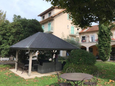 Vente Hôtel restaurant d'environ 25 chambres avec piscine et salle de séminaire en Savoie (73) en France