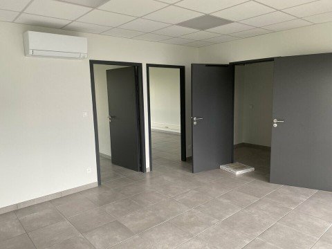 Vente Bureaux / Locaux professionnels, 70 m2 à Hagetmau (40700) en France