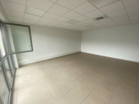 Vente Bureaux / Locaux professionnels, 40 m2 à Hagetmau (40700) en France