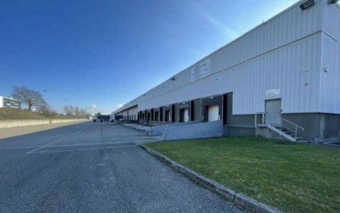 Vente Local d'activité / Entrepôt, 2560 m2 à Saint-Quentin-Fallavier (38070) en France