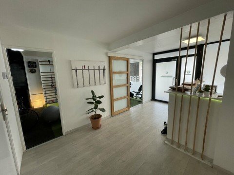 Vente Local commercial de 80 m2 dans un quartier dynamique de Nîmes (30000) en France