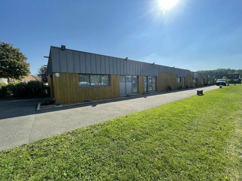 Vente Local commercial , 3020 pi2 à Chartres (28000) en France