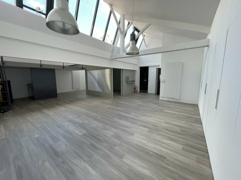 Vente Bureaux / Locaux professionnels, 84 m2 à Montreuil (93100) en France