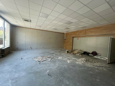 Vente Local commercial de 110 m2 dans une zone dynamique, à Bollène (84500)