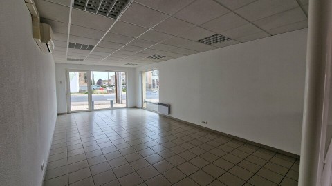 Vente Local commercial , 50 m2 à Eysines (33320) en France