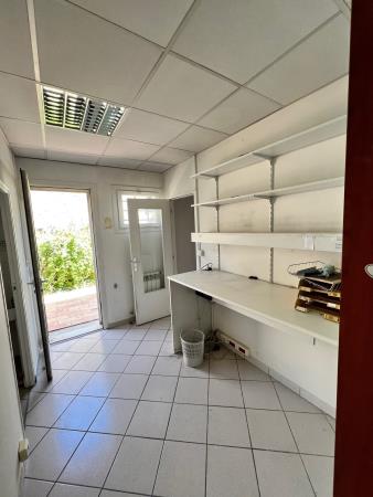 Vente Local commercial de 113 m2, à Aramon (30390)