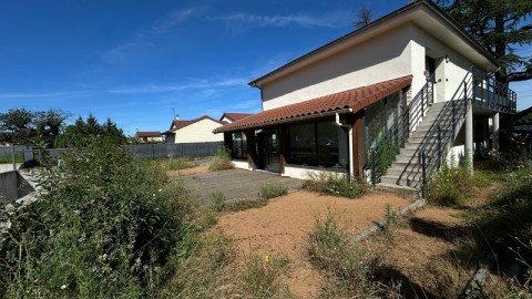 Vente Chambres d'hôtes, 792 m2 à Rillieux-La-Pape (69140) en France