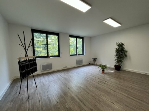 Vente Bureaux / Locaux professionnels, 39 m2 à Lognes (77185) en France