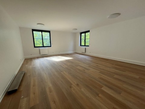 Vente Bureaux / Locaux professionnels, 42 m2 à Lognes (77185) en France