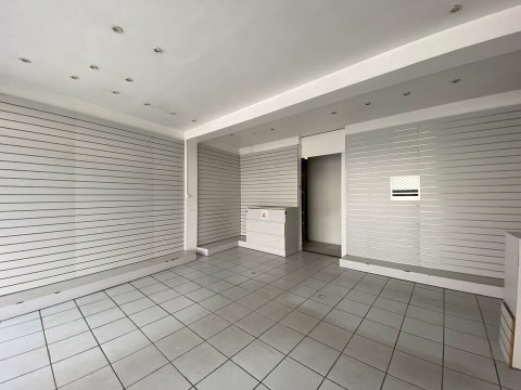 Vente Local commercial de 90 m2 dans une zone fréquentée, à Toulouse (31300) en France