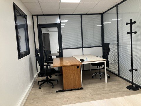 Vente Bureaux / Locaux professionnels, 10 m2 à Vénissieux (69200) en France