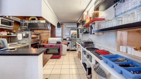 Vente Pizzeria, Restaurant 35 couverts avec terrasse dans une zone commerciale, à Saint-Martin (978)