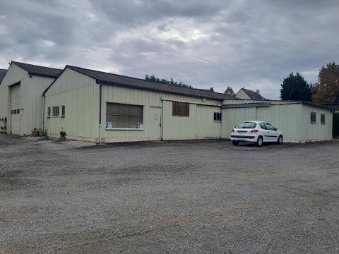 Vente Local d'activité de 460 m2, à Lécousse (35133)