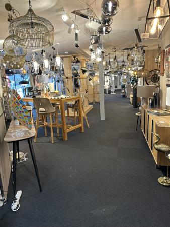 Vente Ameublement, Décoration, Luminaires, Ameublement, 600 m2 dans le Morbihan (56) en France