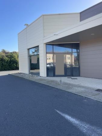 Vente Local commercial de 317 m2, à Montmorillon (86500) en France