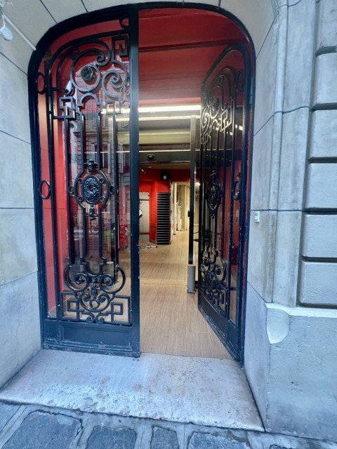 Vente Esthétique / salon de beauté, 340 m2 à Paris 8ème (75008)