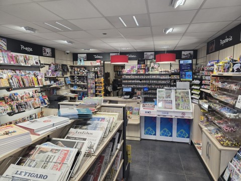 Vente Tabac, Presse, 70 m2 en Isère (38) en France