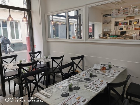 Vente Restauration rapide 15 couverts dans une rue commerçante et passante, à Paris (75017)