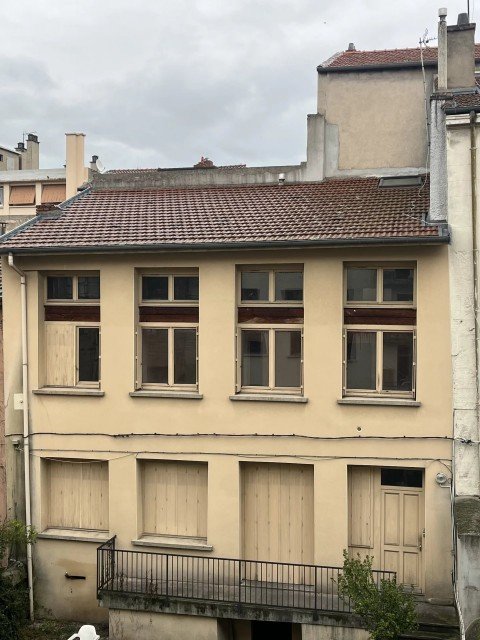 Vente Immeuble de 1730 pi2 en plein centre ville, à Saint-Étienne (42000) en France