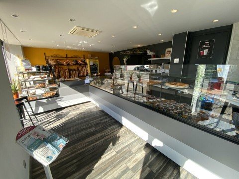 Vente Boulangerie, Pâtisserie, 1350 pi2 dans une rue fréquentée, à Gruchet-le-Valasse (76210) en France